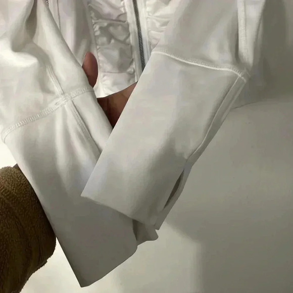 Zella runched front zip up - Picture 5 of 9